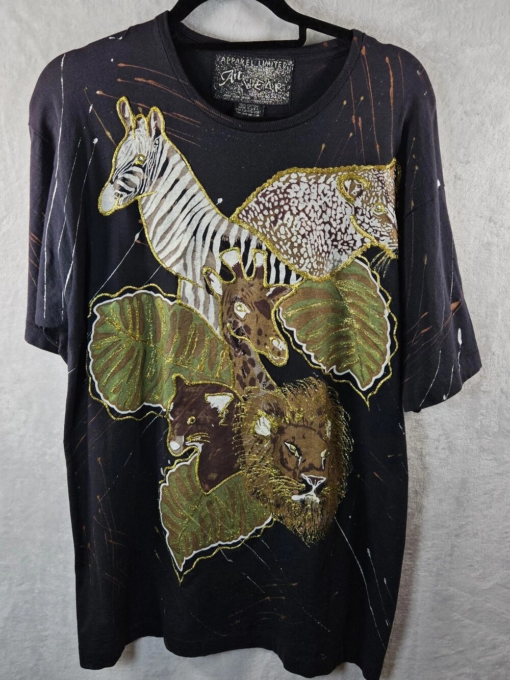 VTG Apparel Limited Art Wear Safari Animals Zebra Lion T-Shirt Black One Size